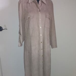 NeusmarcusSophisticated – Belted – Neutral – Soft – Timeless